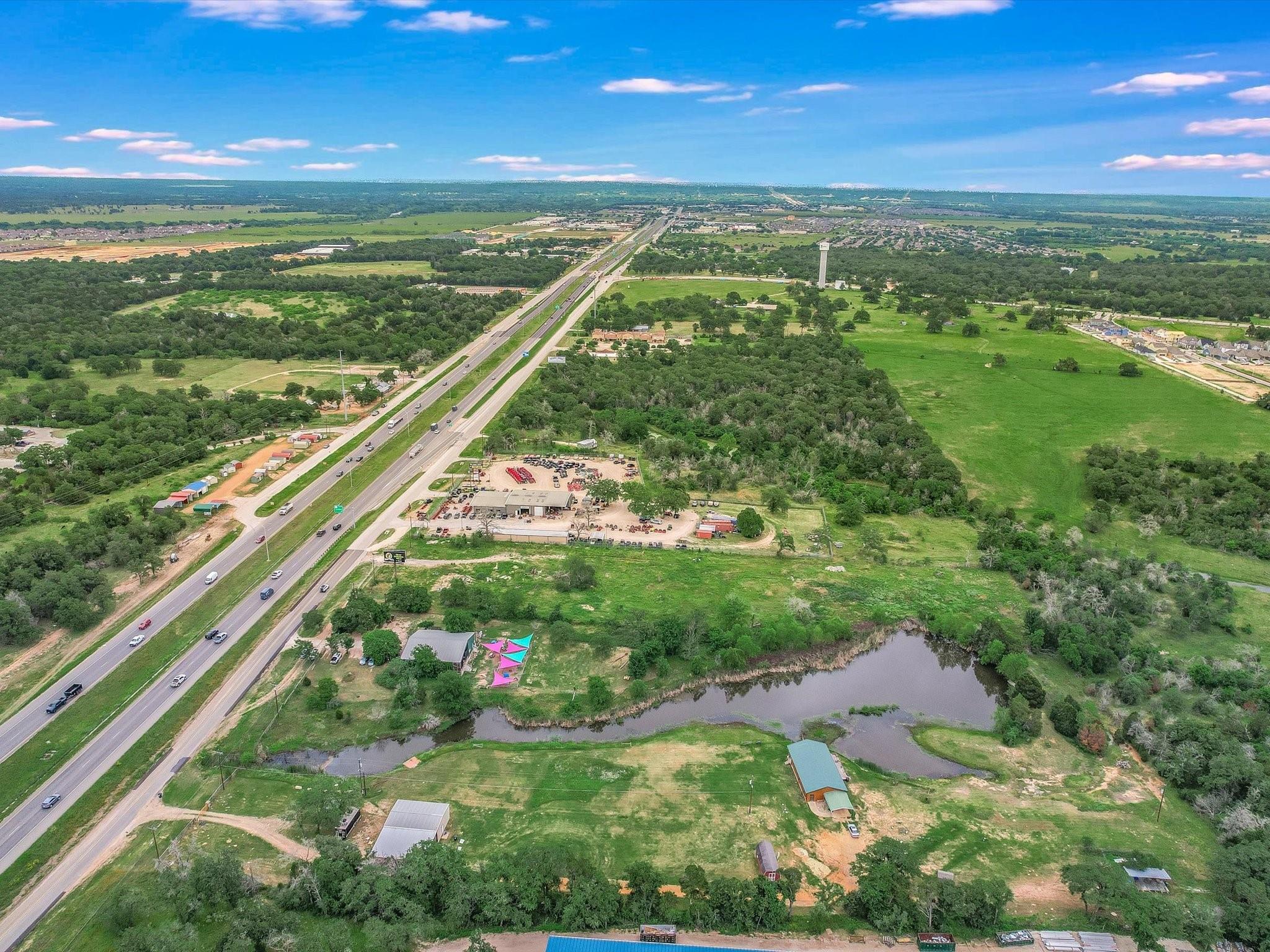 885 Highway 71 Highway W