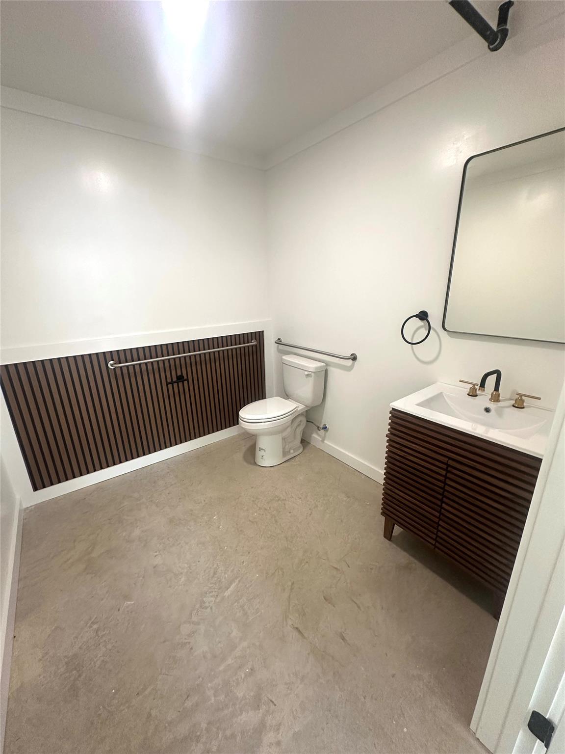 190 Ninety Four LN