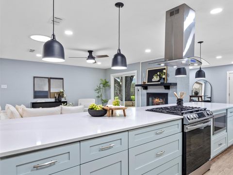 Tiny photo for 1310 Cardinal Hill DR, Austin, TX 78758 (MLS # 7117486)