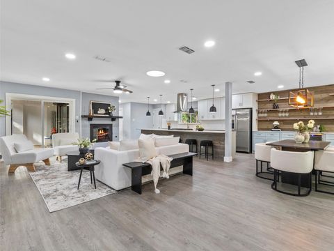 Photo of 1310 Cardinal Hill DR, Austin, TX 78758 (MLS # 7117486)