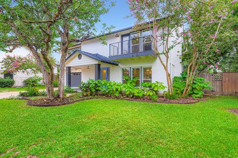 Photo of 1511 Wilson Heights DR, Austin, TX 78746 (MLS # 3693805)