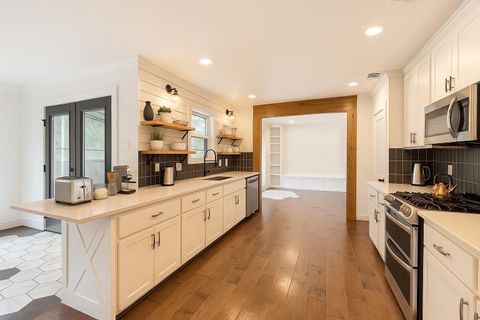 Tiny photo for 1511 Wilson Heights DR, Austin, TX 78746 (MLS # 3693805)