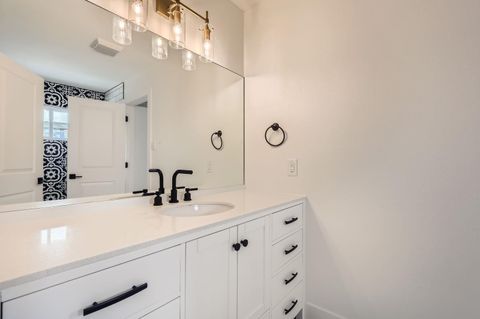 Tiny photo for 1511 Wilson Heights DR, Austin, TX 78746 (MLS # 3693805)