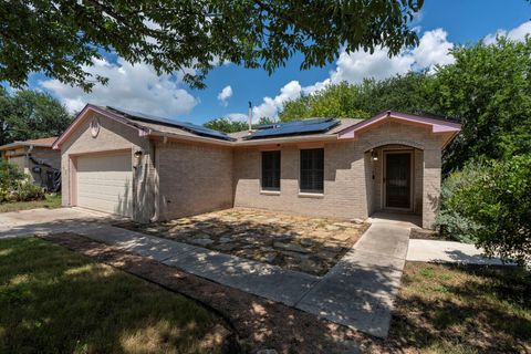 Photo of 144 FALL CREEK DR, Kyle, TX 78640 (MLS # 4546442)