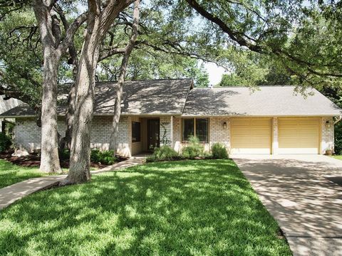 Photo of 9000 Currywood DR, Austin, TX 78759 (MLS # 6261944)