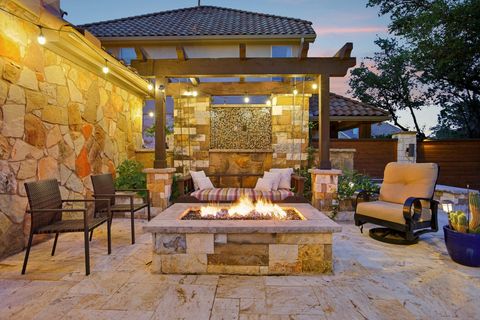 224 Horseback HOLW Austin TX 78732