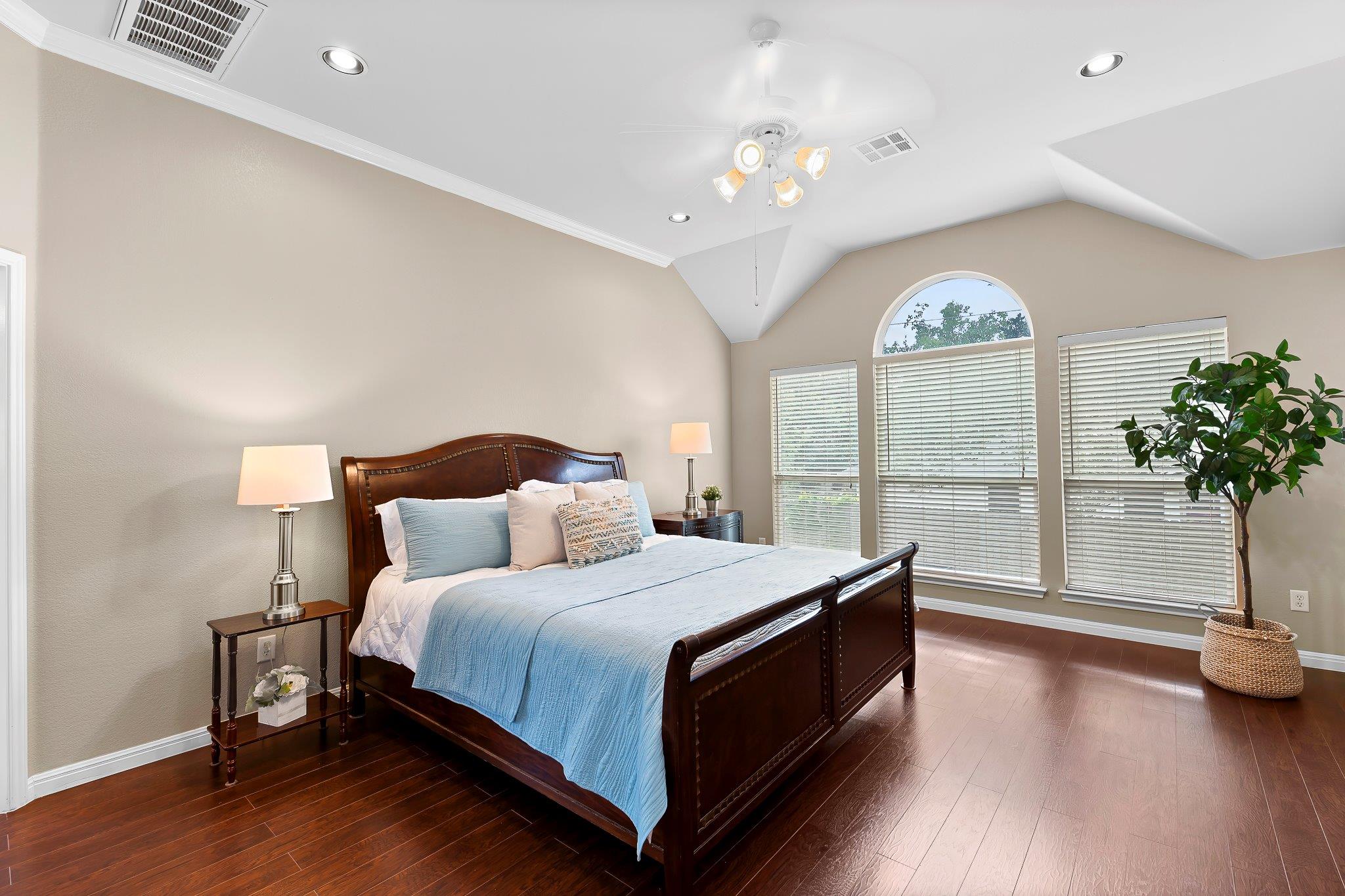 3712 Cerulean WAY
