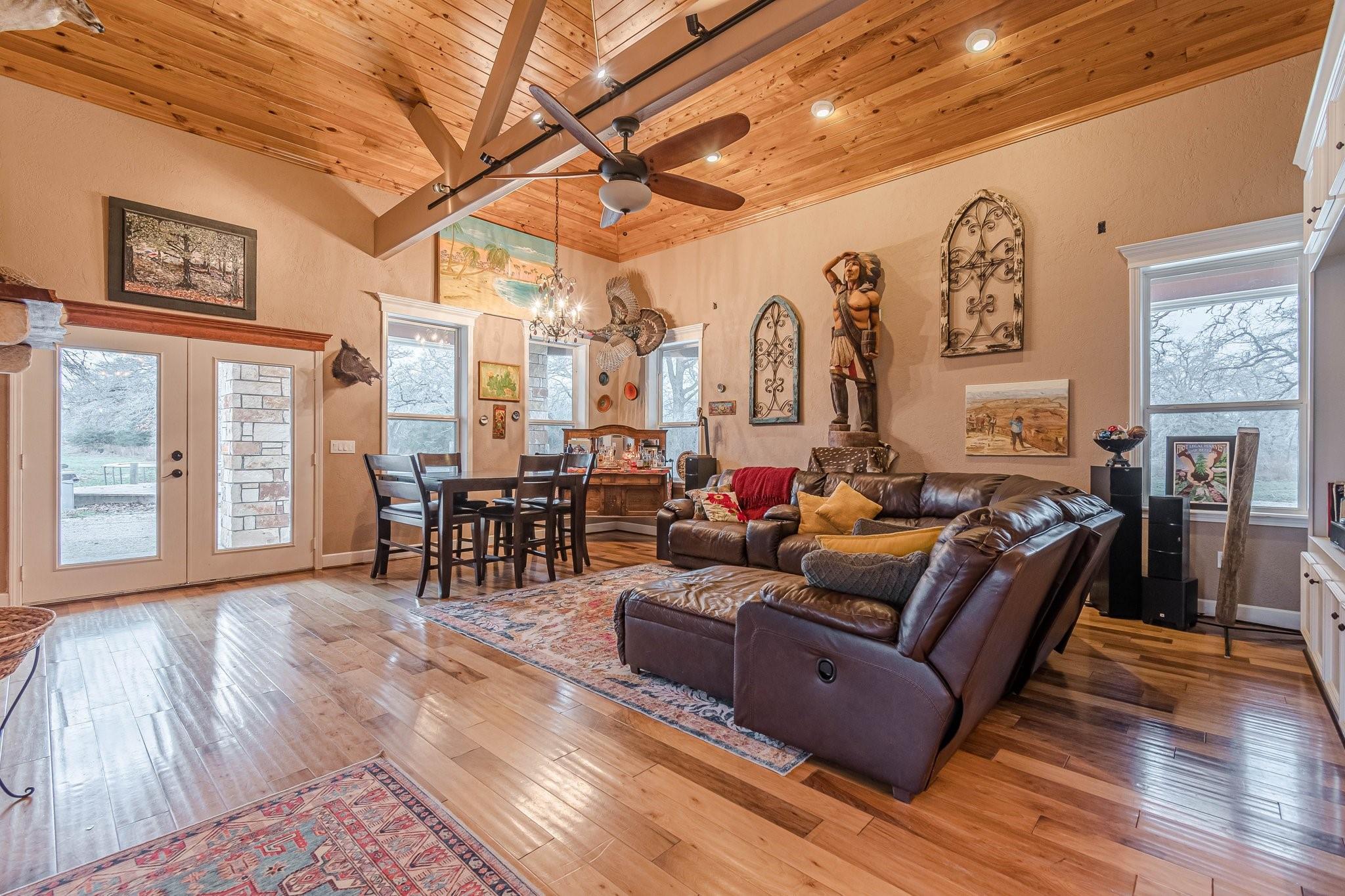 1561 Texas Sandhill LN