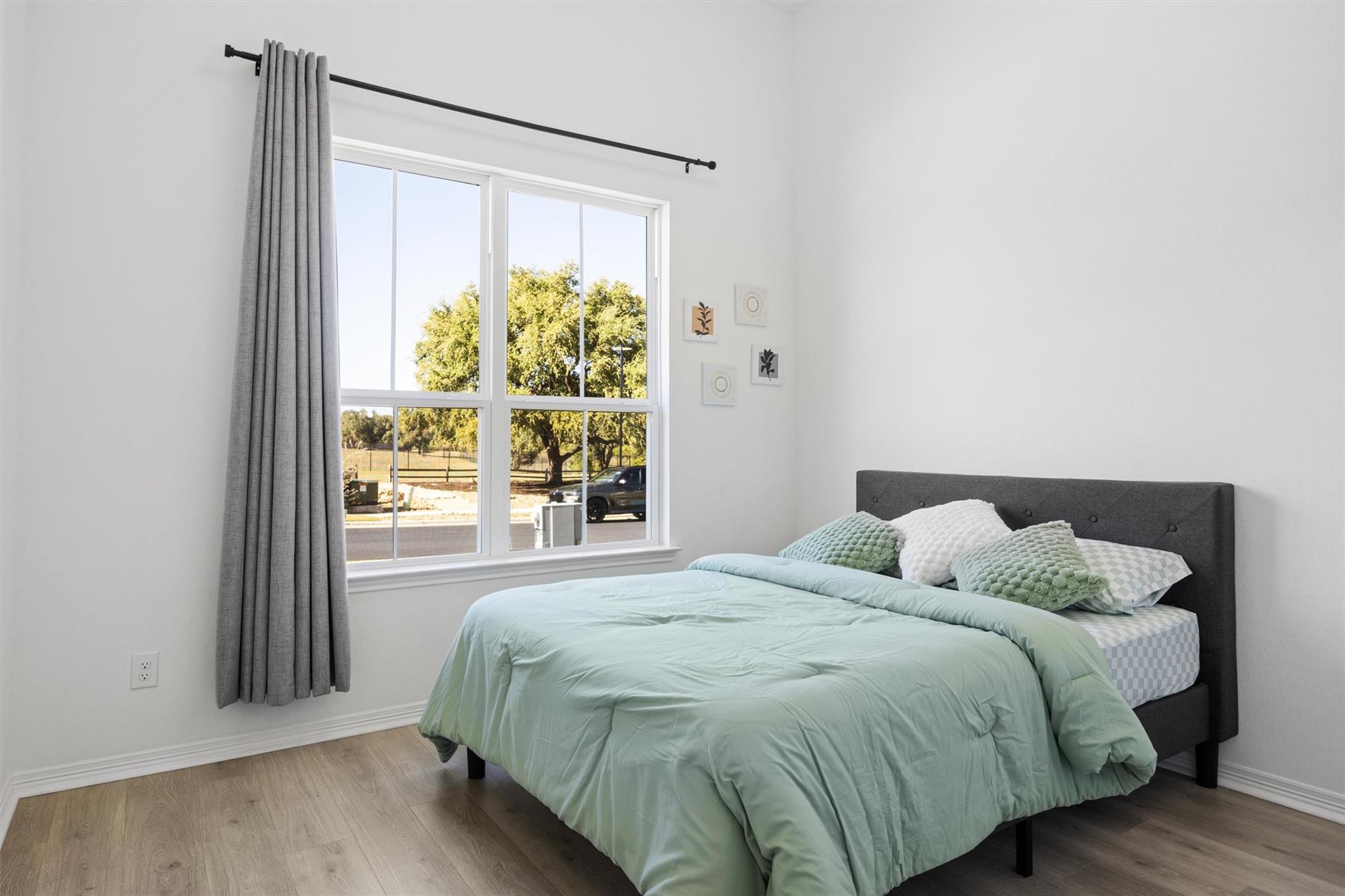 1132 Spring Gulch LN