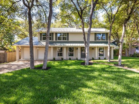 Photo of 2503 Castledale DR, Austin, TX 78748 (MLS # 3777058) Photo of 2503 Castledale DR, Austin, TX 78748 (MLS # 3777058)