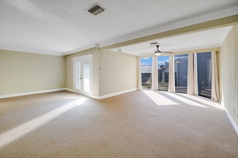 Tiny photo for 115 World Of Tennis SQ, Lakeway, TX 78738 (MLS # 4136133)