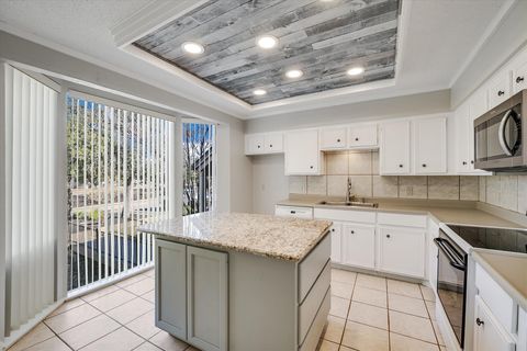 Tiny photo for 115 World Of Tennis SQ, Lakeway, TX 78738 (MLS # 4136133)