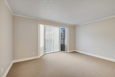 Tiny photo for 115 World Of Tennis SQ, Lakeway, TX 78738 (MLS # 4136133)