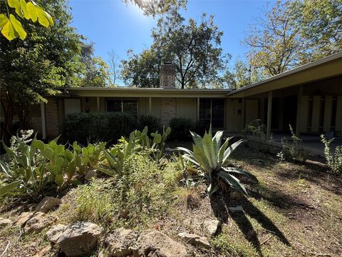 1705 Emilie LN Austin TX 78731