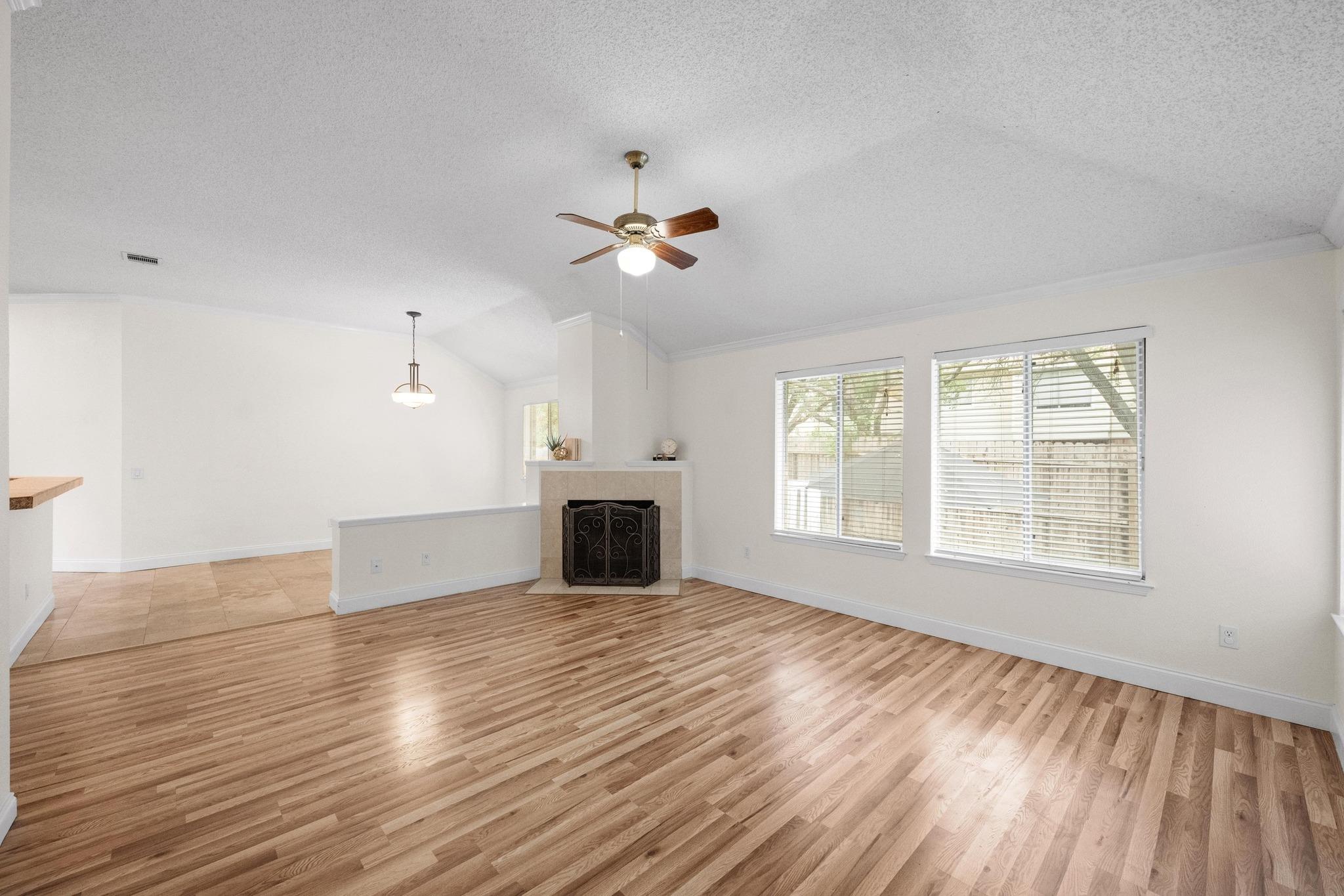 10803 Redgate LN