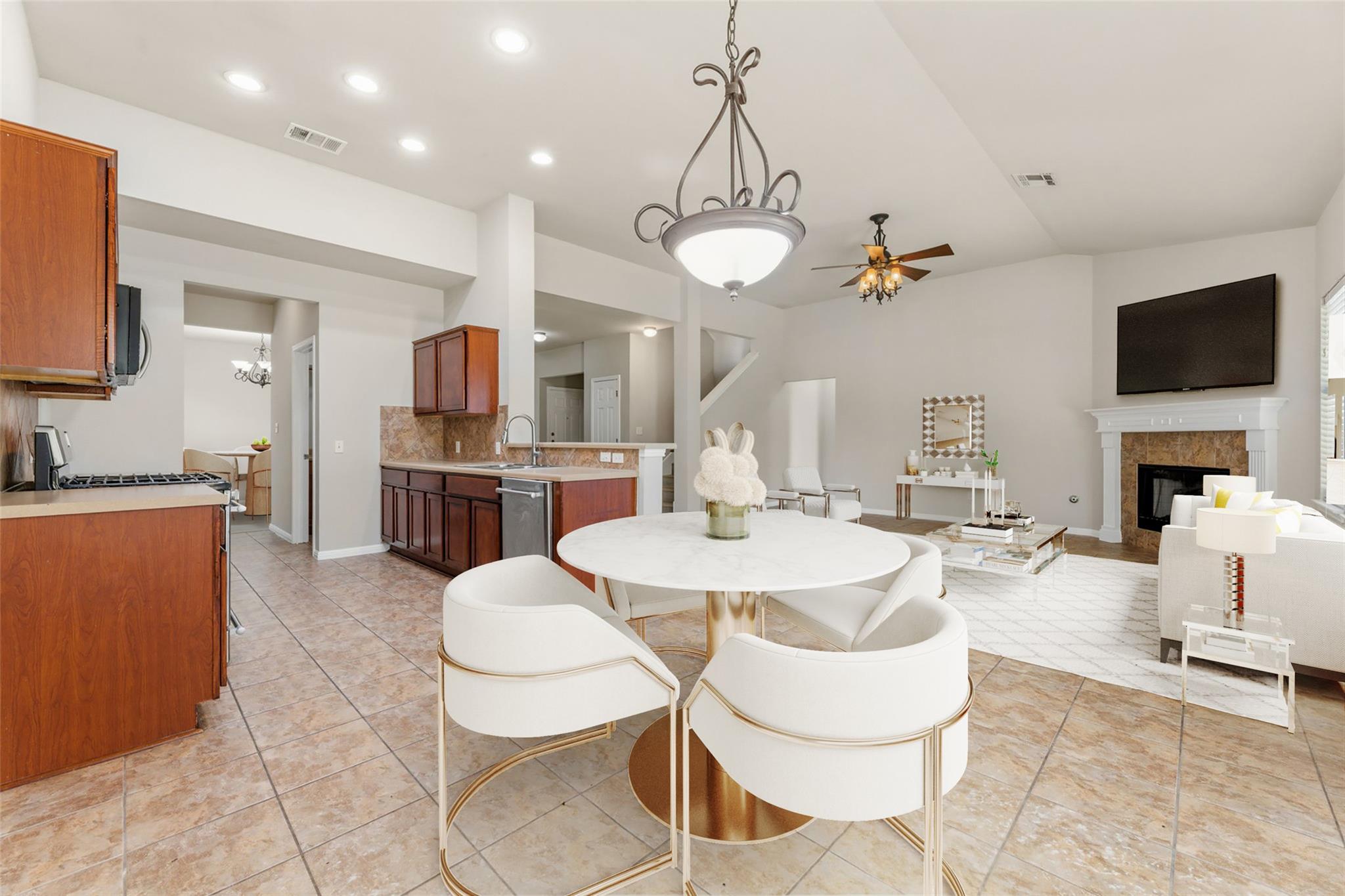 1216 Willowbrook DR