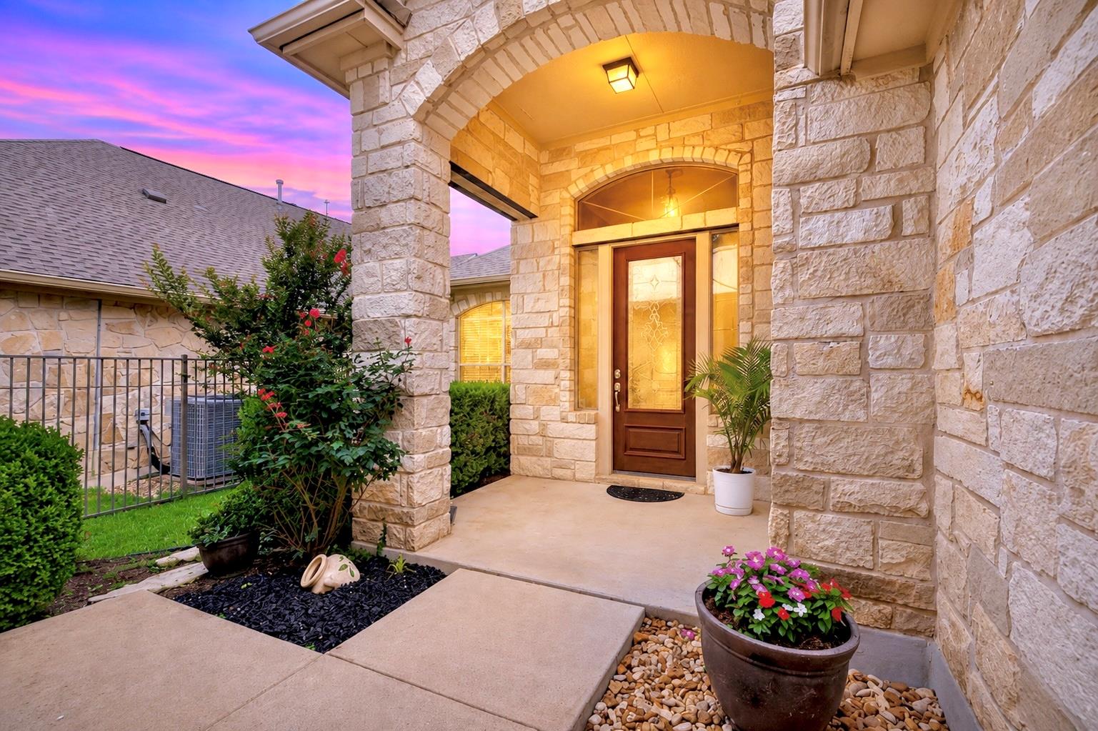 2508 Moray LN