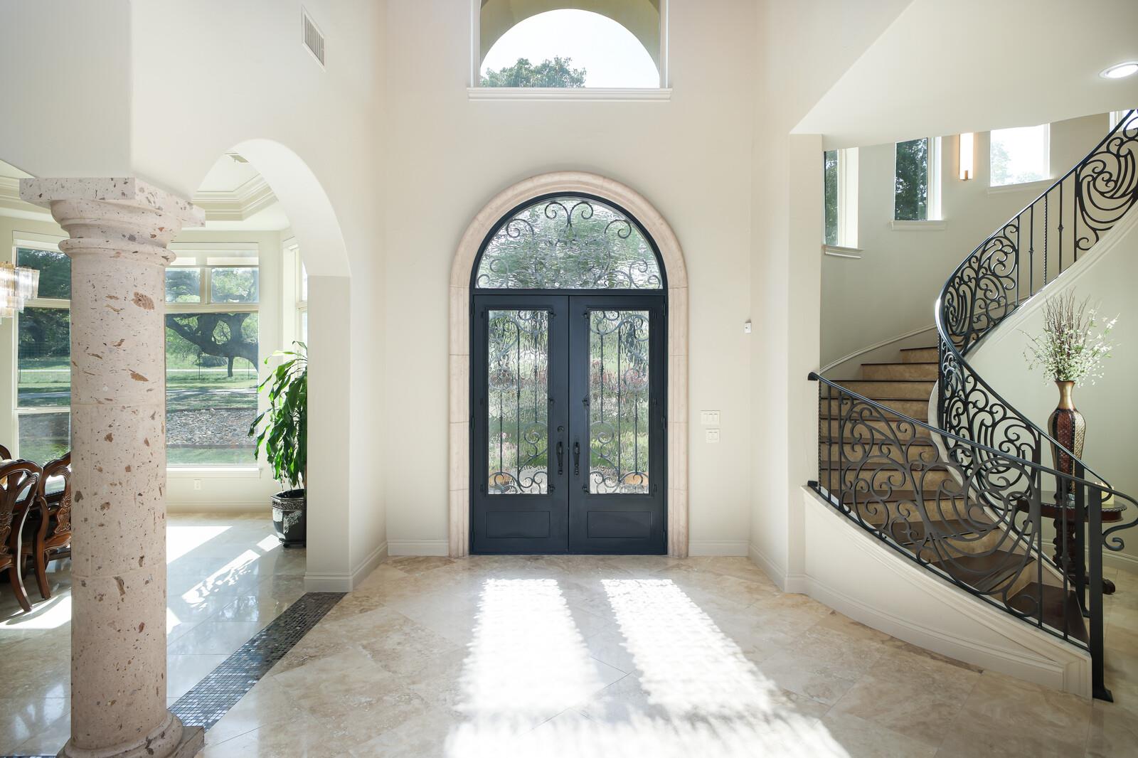 5303 Arroyo Luis DR