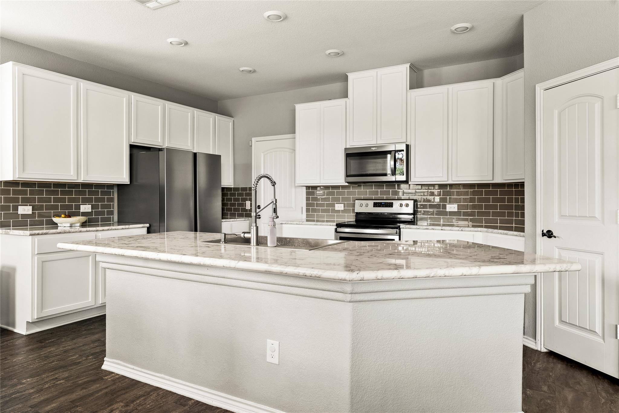214 Saranac DR