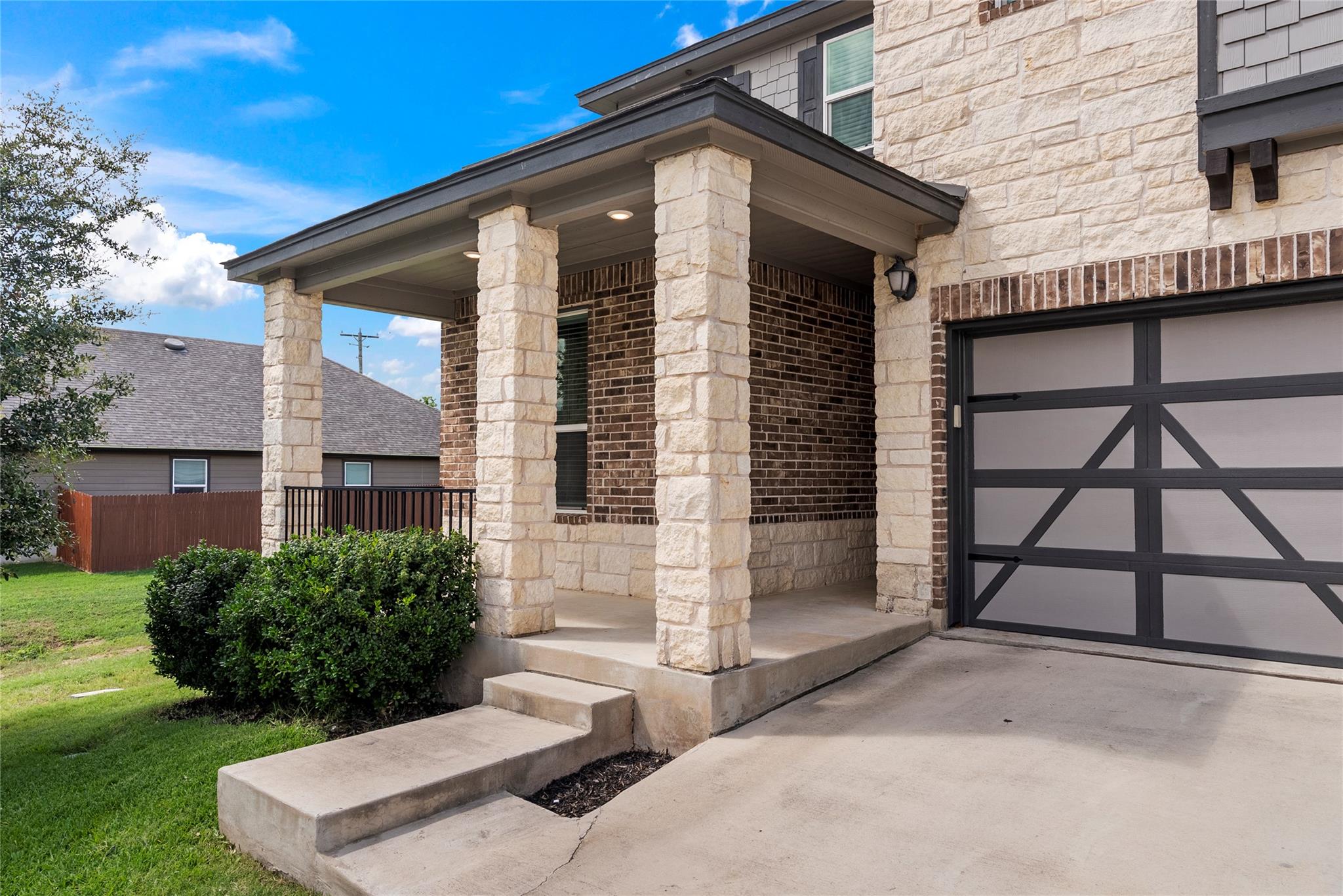 214 Saranac DR