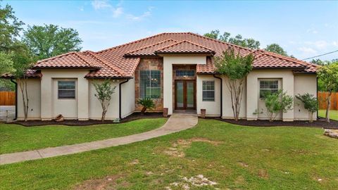 2450 Great Oaks DR San Marcos TX 78666