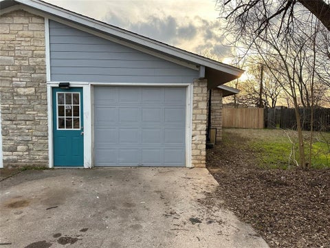 Photo of 407 Vista West CT #B, Bastrop, TX 78602 (MLS # 9441408)