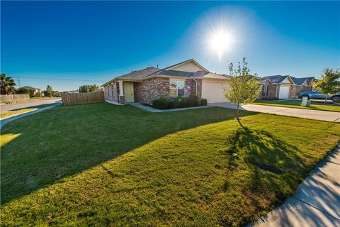 Photo of 322 Foxglove DR, Hutto, TX 78634 (MLS # 6172368)