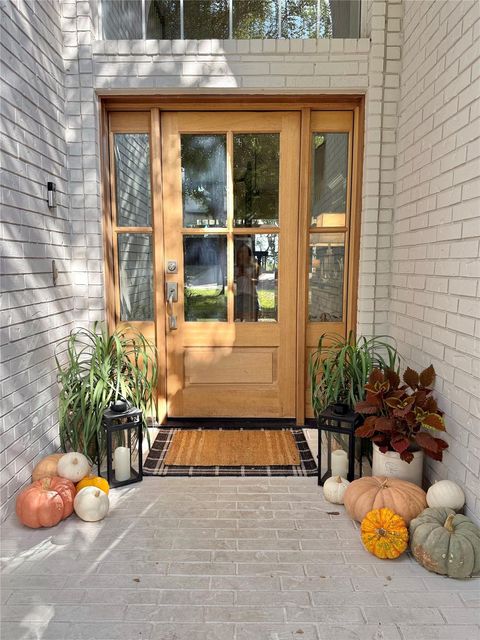 Tiny photo for 10032 Scull Creek DR, Austin, TX 78730 (MLS # 9506570)