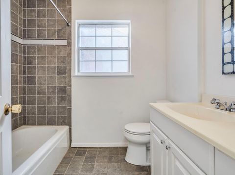 Tiny photo for 1600 Pine Knoll DR, Austin, TX 78758 (MLS # 2091626)