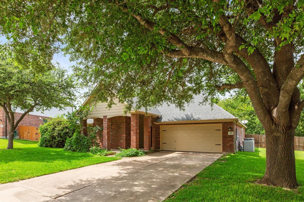 406 Bellaire Oaks DR
