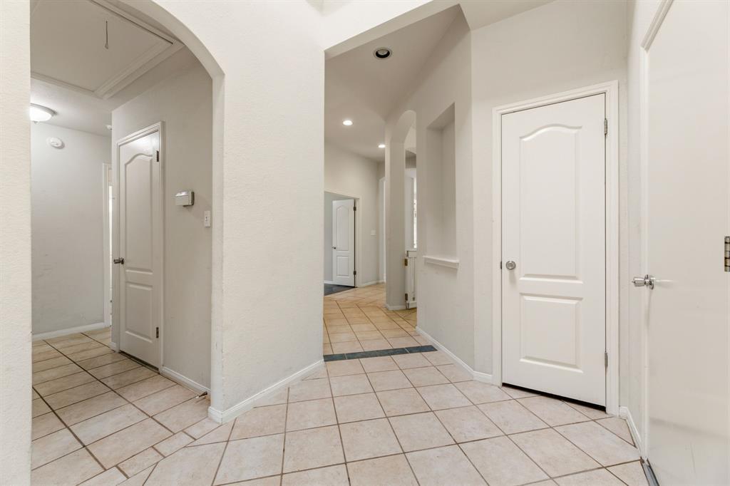 406 Bellaire Oaks DR