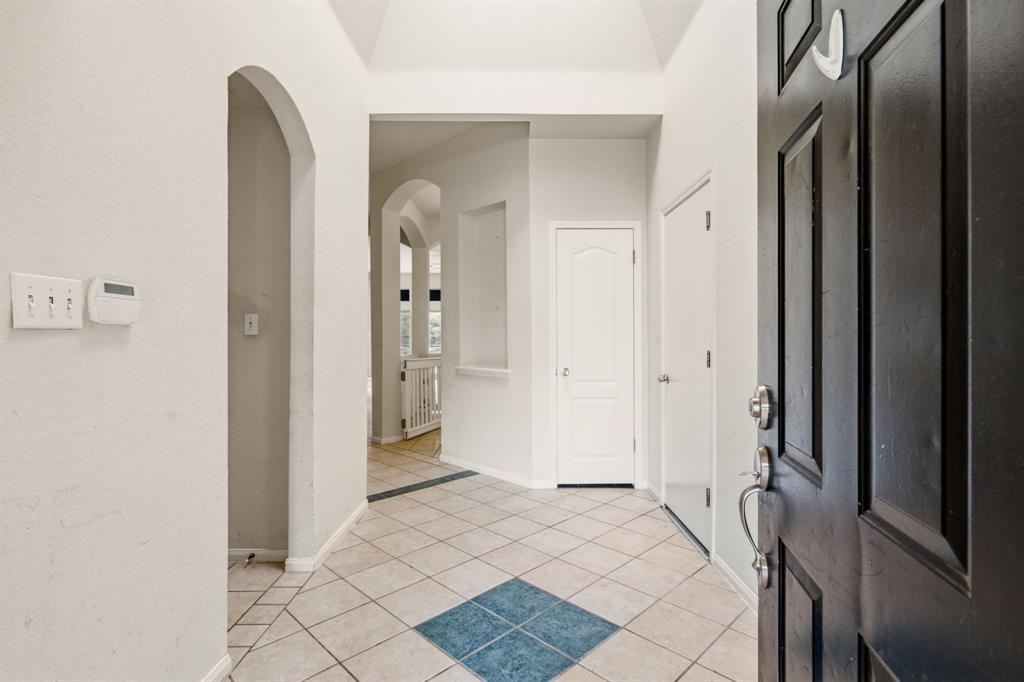 406 Bellaire Oaks DR