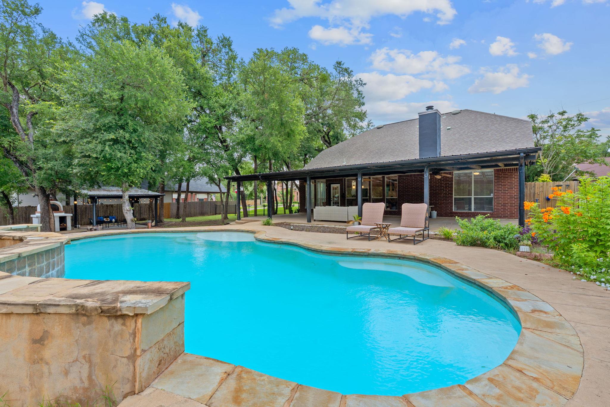222 Primrose DR