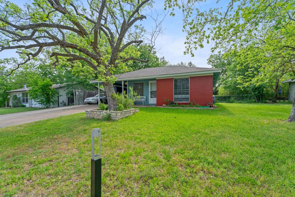 Photo for 5803 Glenhollow PATH, Austin, TX 78745 (MLS # 7714079)