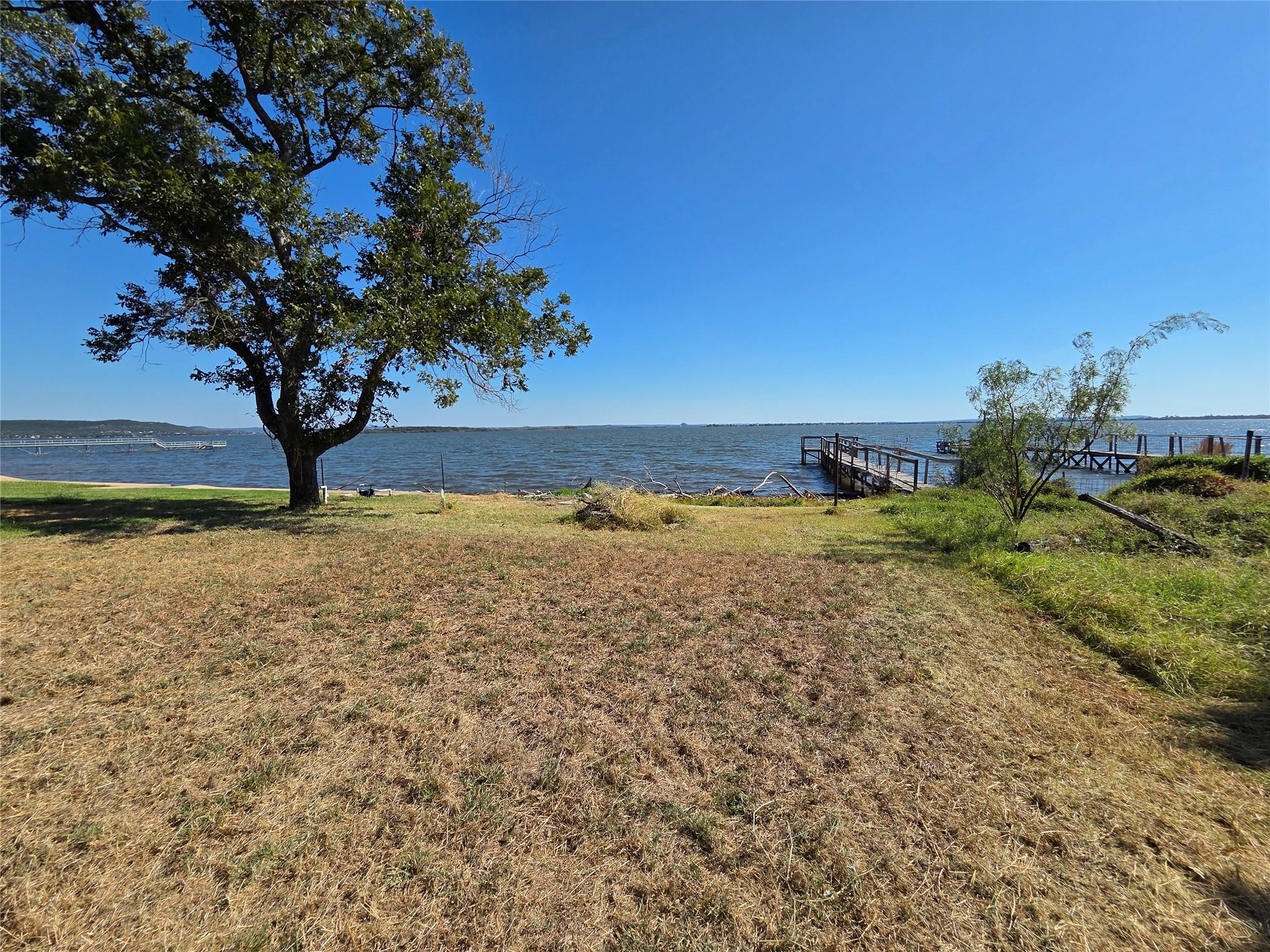 819 Lakeshore LOOP