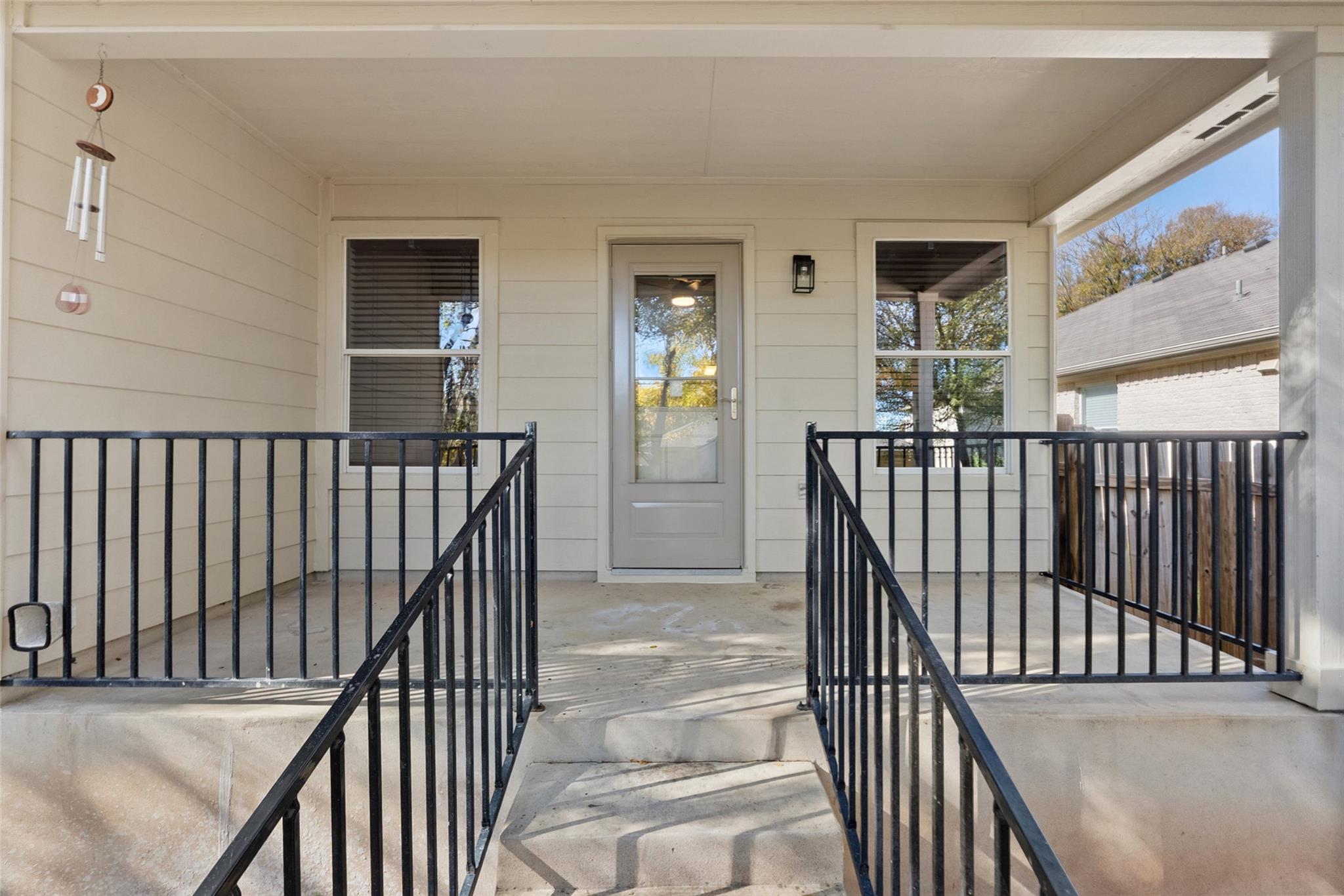 5129 English Glade DR