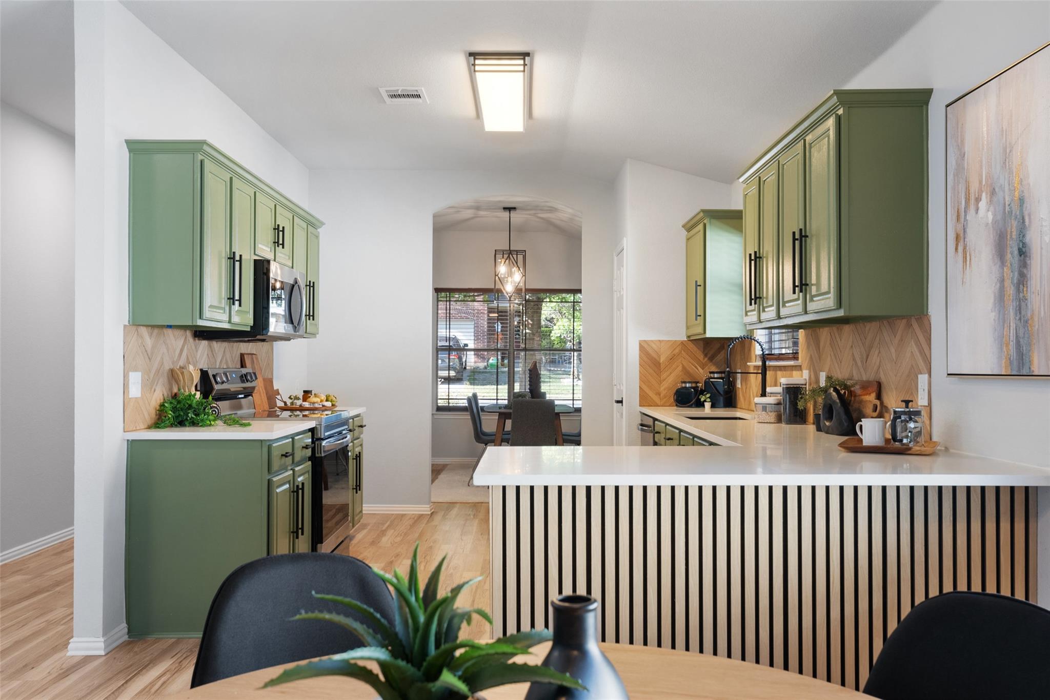 5129 English Glade DR