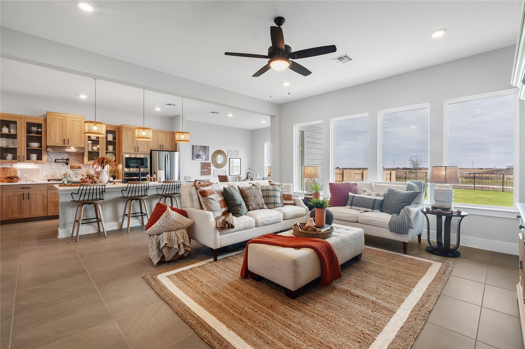 2308 Tobiano TRCE