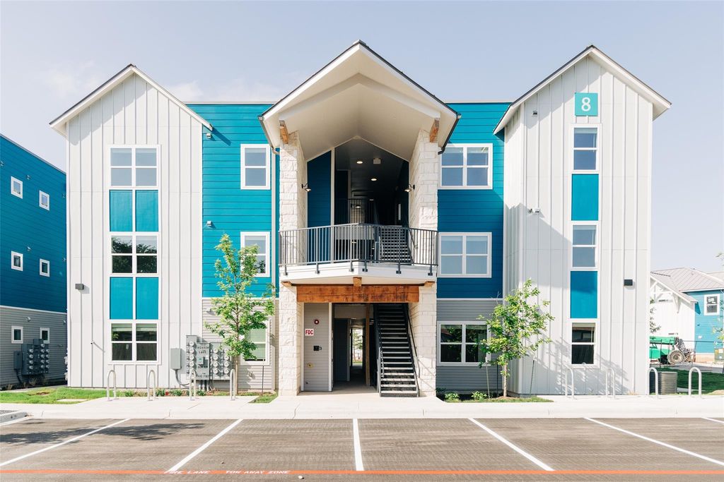 Photo for 7051 Meadow Lake BLVD #9303, Austin, TX 78744 (MLS # 5268132)