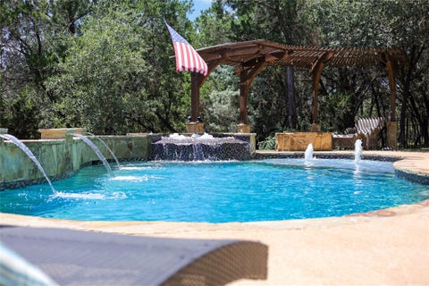 Tiny photo for 17408 Regatta View DR, Jonestown, TX 78645 (MLS # 7661813)