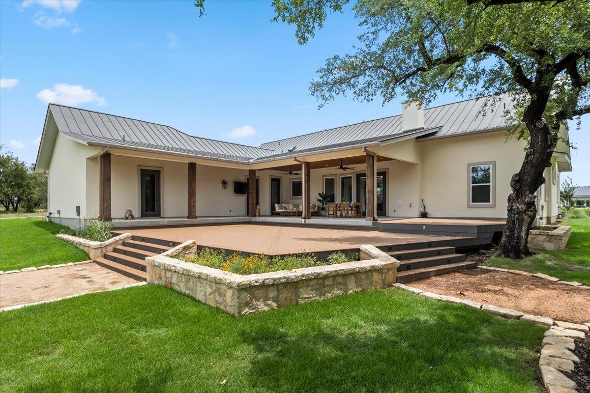 901 E Flying Owl DR