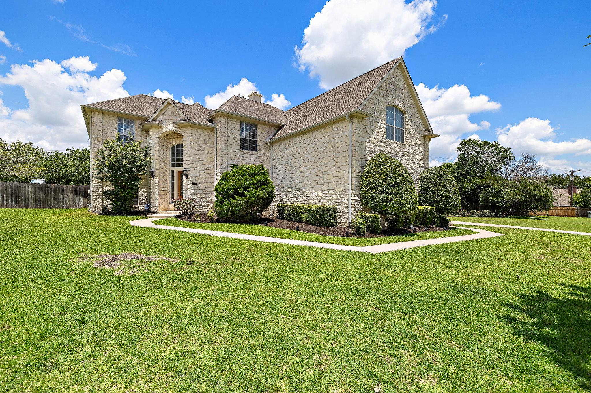 3818 Forest Creek DR