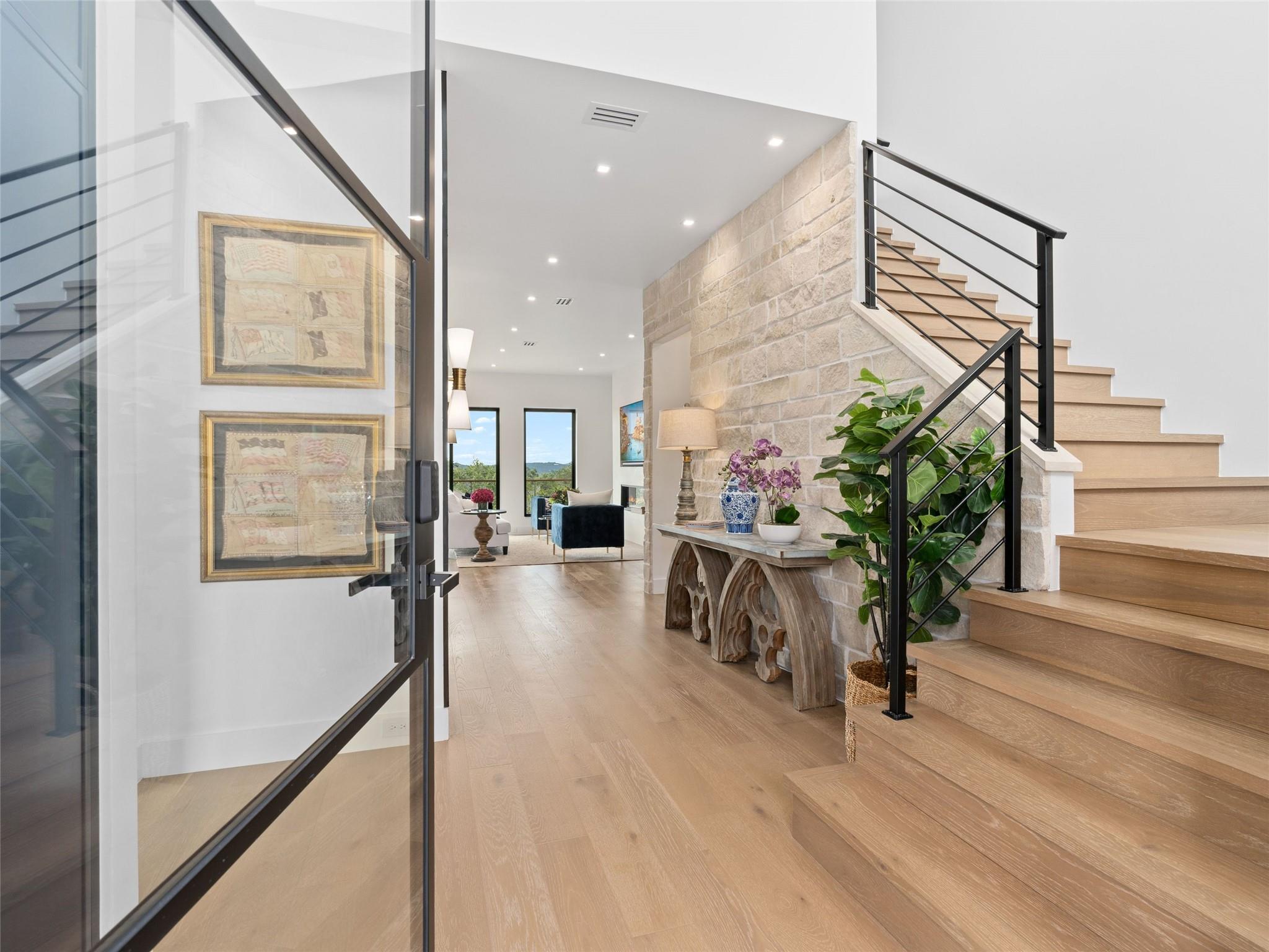 1104 SUMMIT RIDGE DR DR