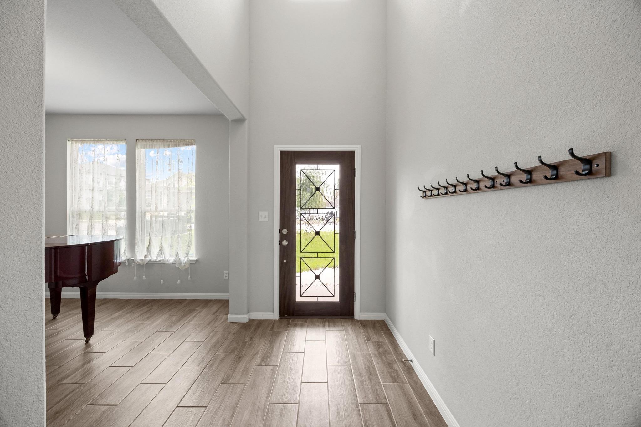 257 Falling Star LN
