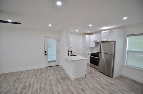 Photo of 1200 E 52nd ST #208, Austin, TX 78723 (MLS # 9109903)