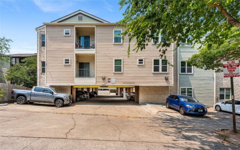 Photo of 2414 Longview ST #202, Austin, TX 78705 (MLS # 9000966)