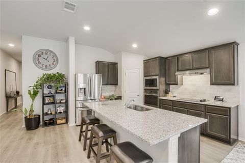 Photo of 3703 Stillwood LN, Lago Vista, TX 78645 (MLS # 6448275)