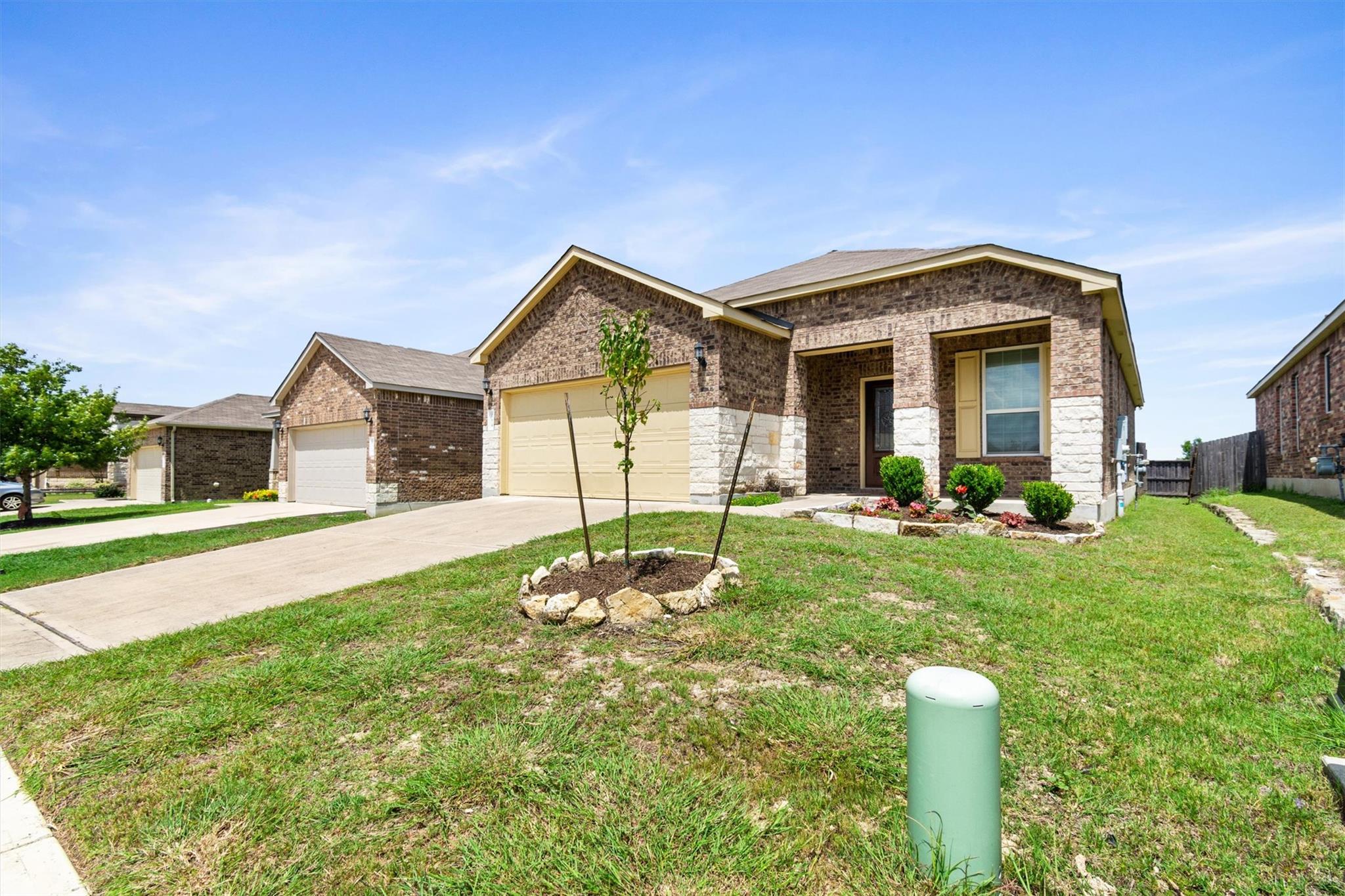 184 Nectar DR