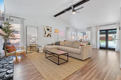 Photo of 900 Red Cliff DR, Austin, TX 78758 (MLS # 8972547)