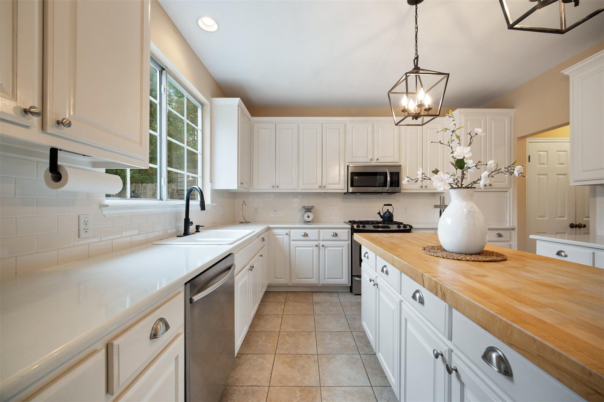 1215 Boerne DR